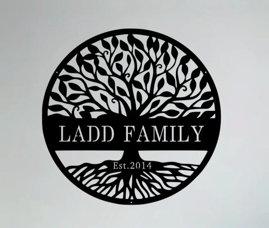 Personalized family tree metal sign with a family name and established year