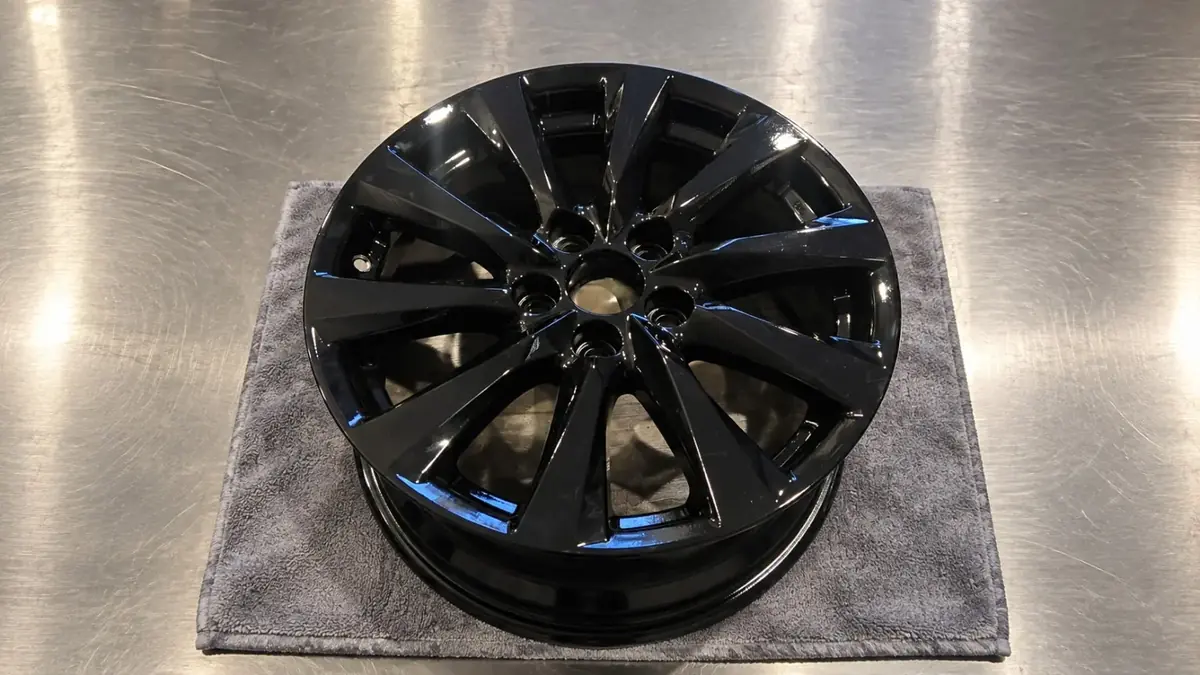 Gloss black powder-coated wheel